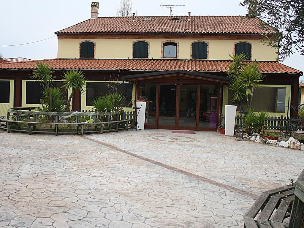 فيلا L'Oasi Di Pierino Grottazzolina المظهر الخارجي الصورة